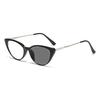 Retro Cat Eye Frame Myopia Glasses Cool Brown Frame Photochromic Near Sight Glasses Blue Light Blocking Eye Protection Eyewear