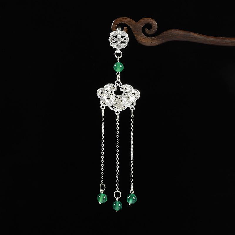 

Ретро китайский чонсам, застежка на пуговицах, подвеска с серебряным замком и кисточкой, высококлассный темперамент, женский антикварный ханфу, изысканные аксессуары, подвеска