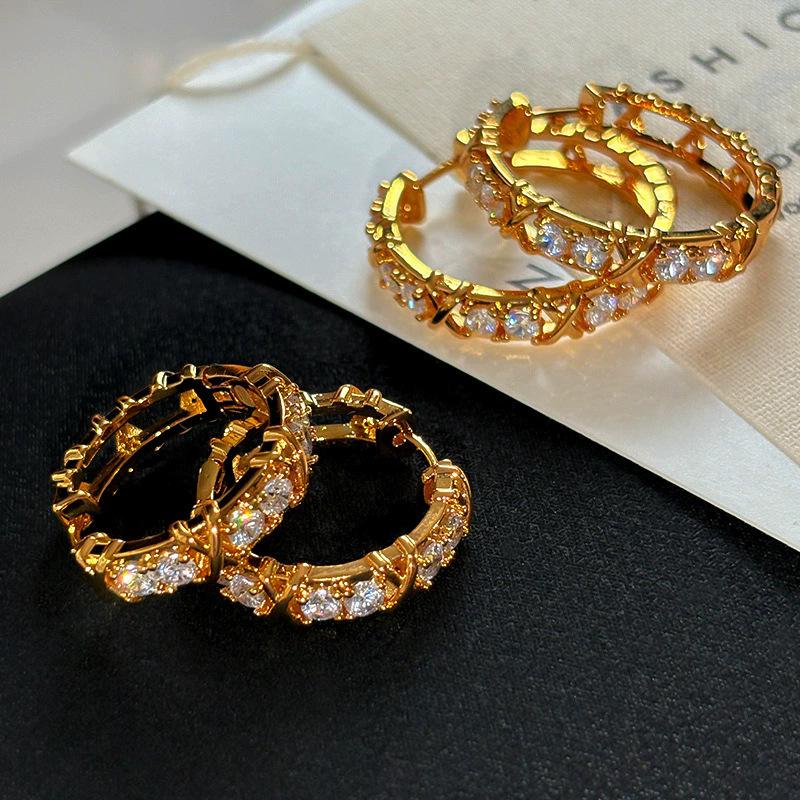 Contrasting color full diamond earrings k real gold electroplating light luxury high-end earrings niche design high-end earrings