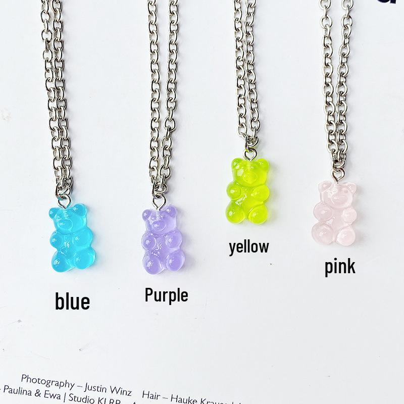 Bunte Bärenanhänger-Halskette: Süßer Harzschmuck für Frauen