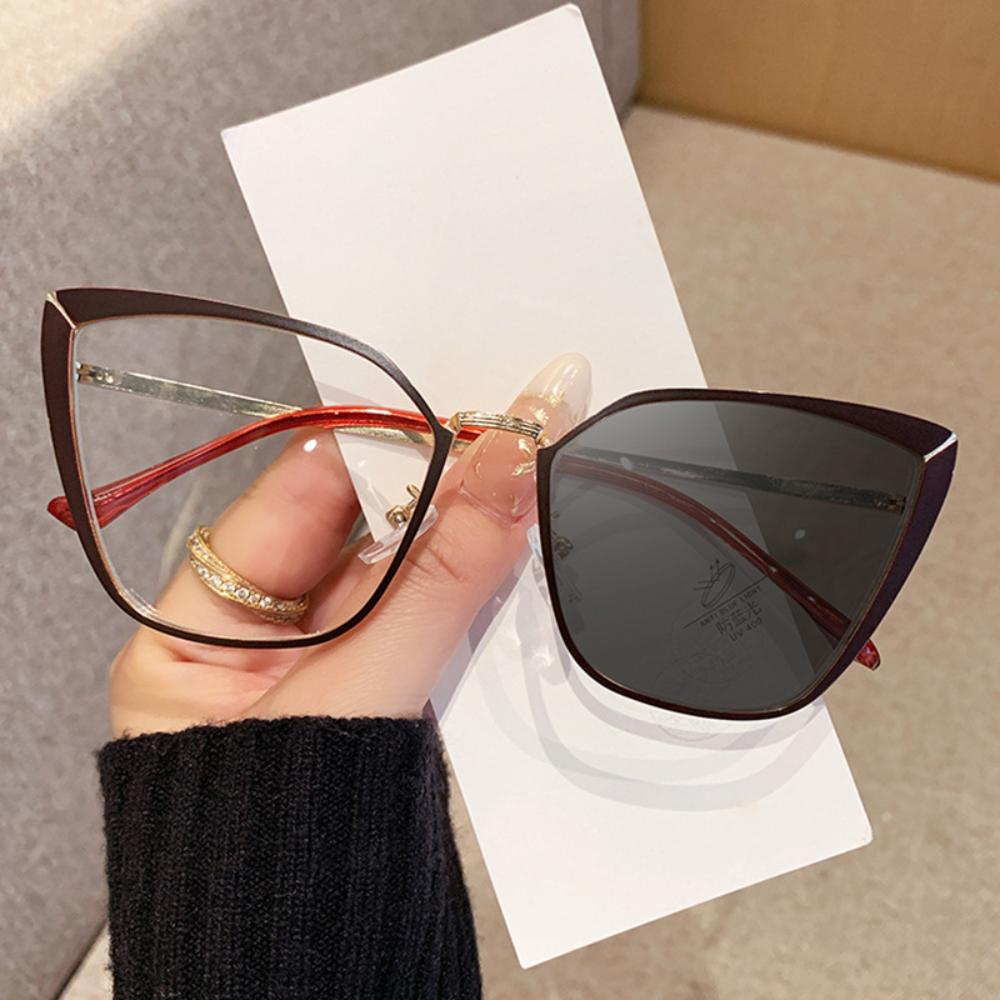 Retro Cat Eye Frame Anti Blue Light Glasses Women Photochromic Metal Frame Eyewear Trend Design Blue Light Blocking Flat Glasses