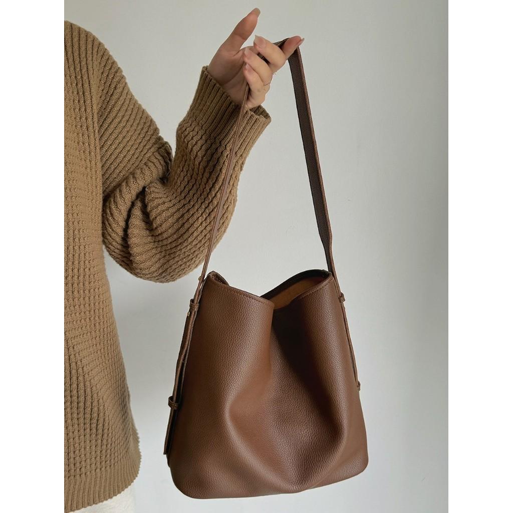 IELGY Ladies Tote Bag Retro Large Capacity Bucket Bag Lychee Grain Soft Leather