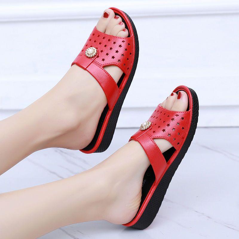 

Летние тапочки для женщин, легкие, модные, нескользящие, подходят для домашнего душа, повседневные женские сандалии на плоской толстой подошве 37