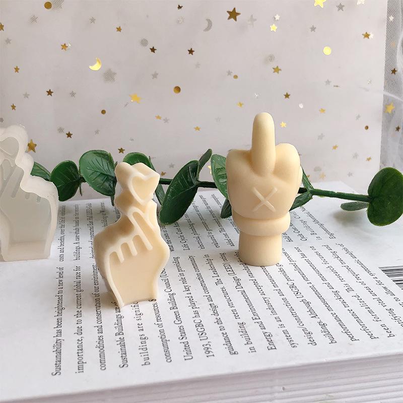 Gesture Candle Mold: Middle Finger Silicone Mold for DIY Creative Aromatherapy and Gypsum Cakes