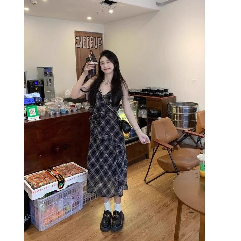 Fashion Irregular Ruffle Edge Suspender Dress Women's Summer New Foreign Style V-neck Waist Plaid A-shaped Skirt