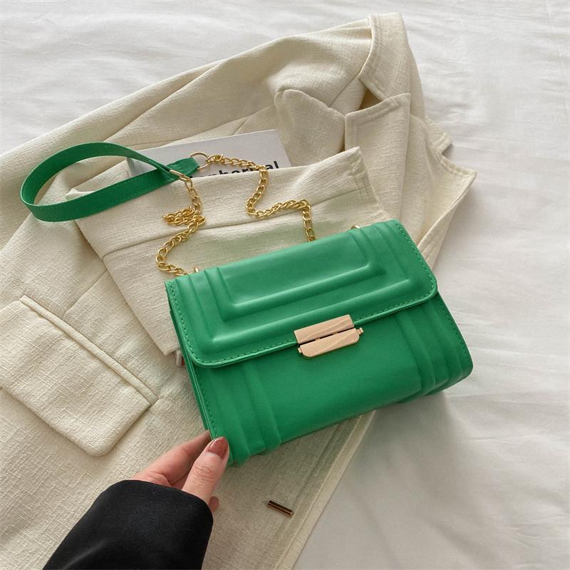 Trendige Kleine Schwarze Und Rosa Quadratische Tasche Mit Kettenriemen Für Damen, Ideal Für Lässige Outfits