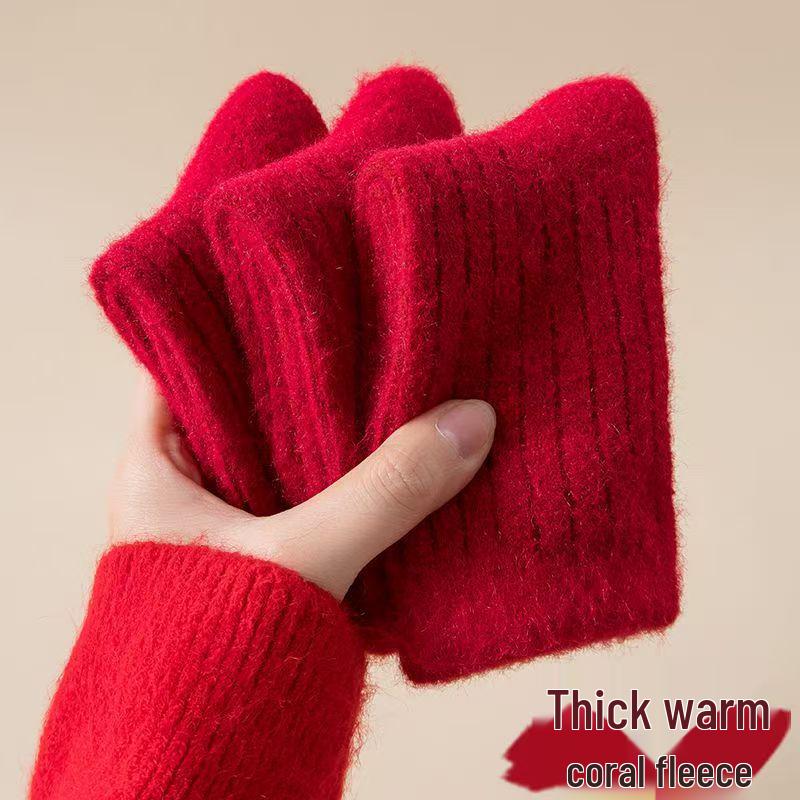 Red Warm Fleece-Lined Mid-Calf Socks for Boys and Girls, Solid Color, Ideal for New Year, Thickened for Older Children, Snow Wear.