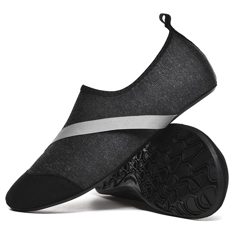 

Couple Beach Sandals Quick-Drying Mens Women Outdoor Water Sport Sneakers Unisex Surfing Wading Swimming Diving Fitness Riding 36