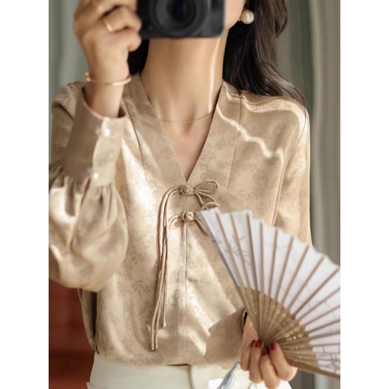 New Top Temperament Women's Clothing New Chinese Style Jacquard V-neck Button Loose Long-sleeved Shirt for Women