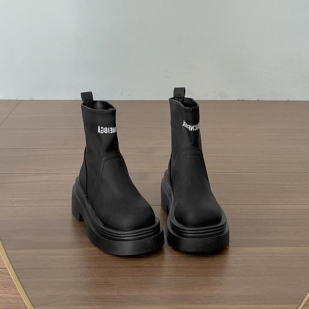 Queen Fan Black British Style Platform Martin Boots Women's 2025 New Autumn Small Height Increasing Short Boots