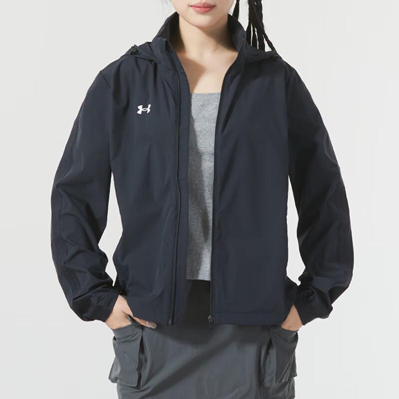 

Under Armour Women s Woven Hooded Jacket L