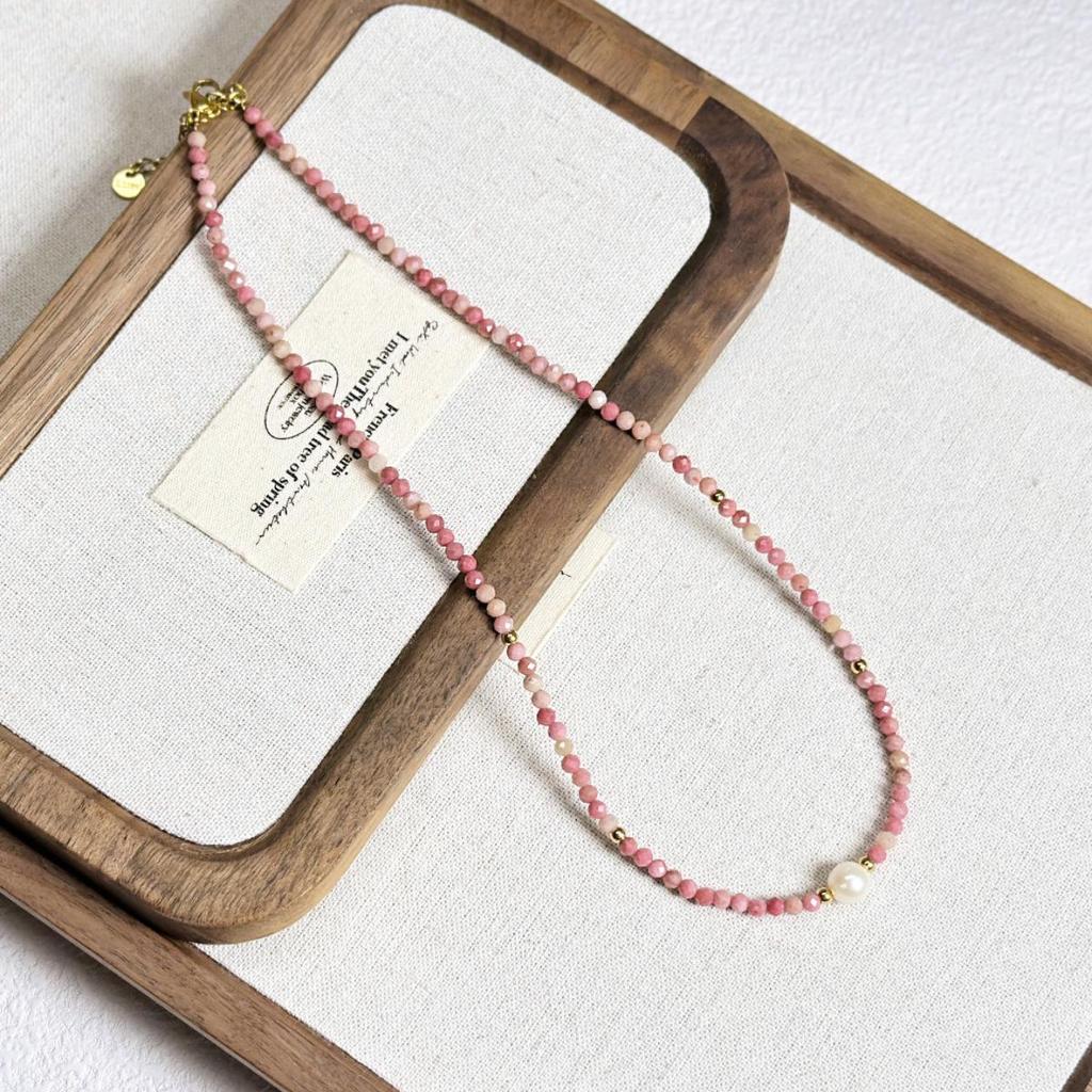 French Red Rhodonite Crystal Necklace - Versatile Layered Clavicle Chain In Titanium Steel
