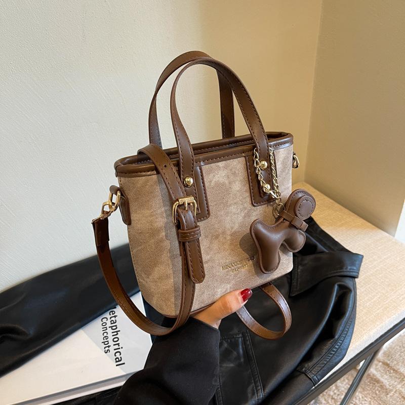 Niche High-end Small Bag Women's 2025 New Trendy and Versatile Shoulder Messenger Bag Fashionable Super Fire Portable Bucket Bag