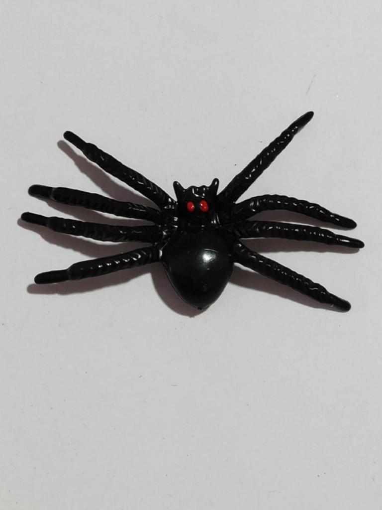 12 Black Luminous Small Halloween Prank Spiders