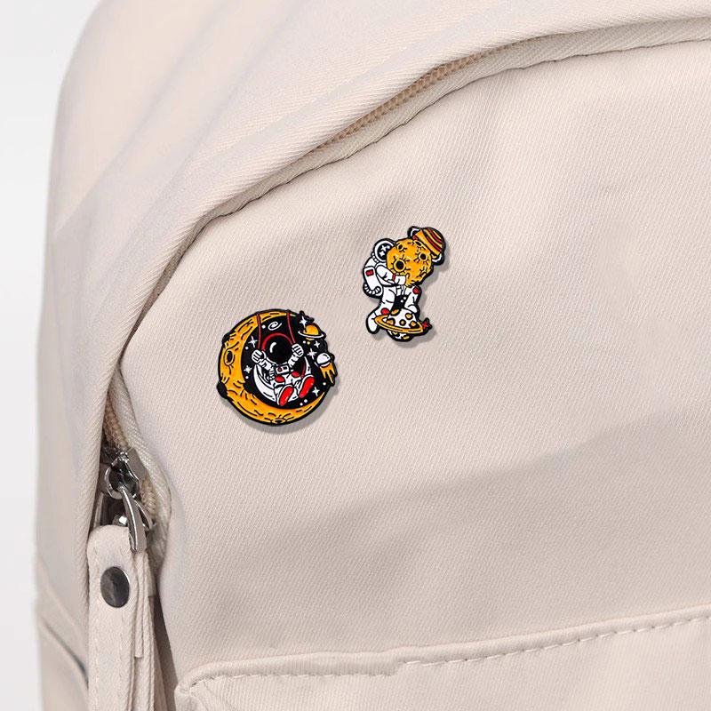 4 Styles Funny Design Spaceman Theme Enamel Brooches Space Astronaut Cosmonaut Moon Planet Lapel Pins