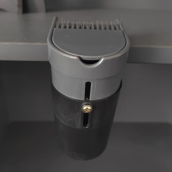 Trash Can 0.5L Mini Hanging Desktop Garbage Can with Broom Brush Compact Design Easy To Install Tiny Trash Bin Countertop Wastebasket