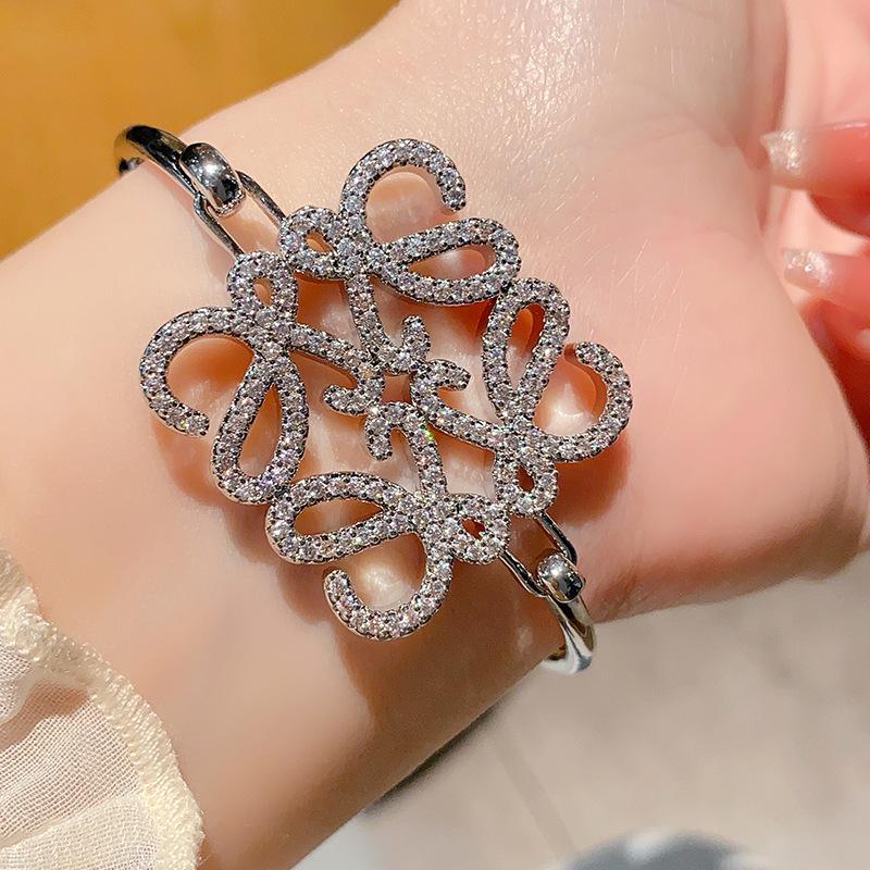 

Новый браслет с полыми буквами, винтажный женский браслет, медный ювелирный браслет 19CM белый