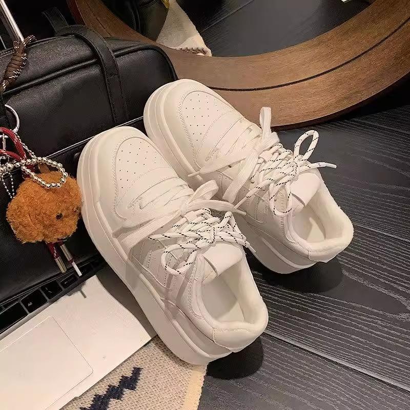 Leather Platform White Shoes Women's 2025 New German Training Shoes Round Head Lace-up Sports and Leisure Shoes Versatile Breathable Board Shoes