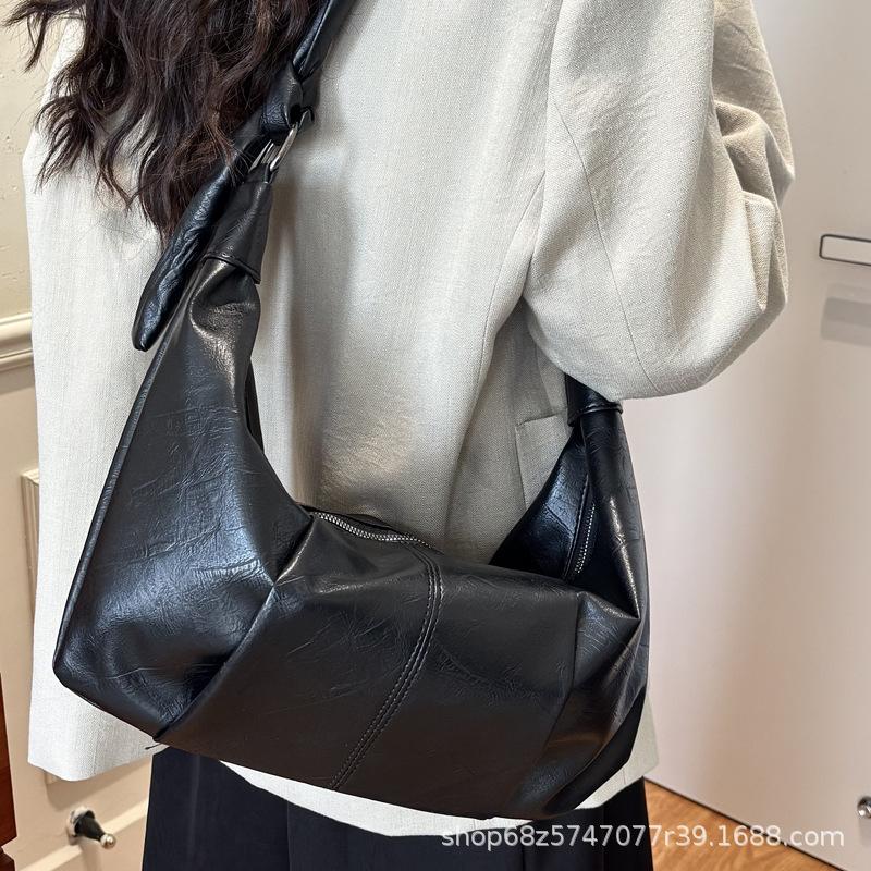 Korean Glossy Bag Women's 2025 New Lazy Wind Pleated Dumpling Bag Large Capacity Trendy Shoulder Messenger Bag