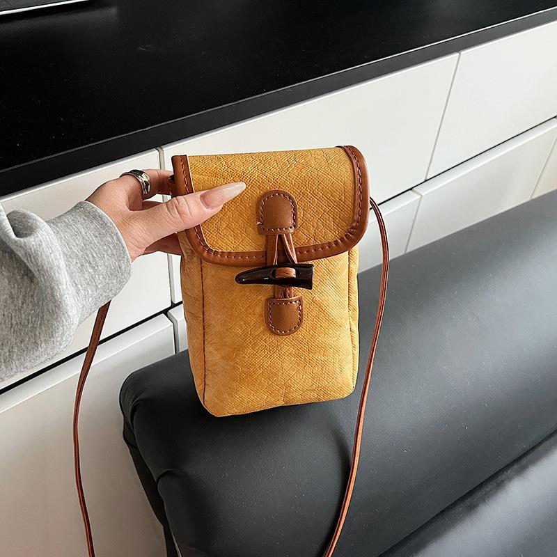 Simple Casual Commuter Mobile Phone Bag Summer New Fashion Horn Buckle Fashion Versatile Shoulder Messenger Bag