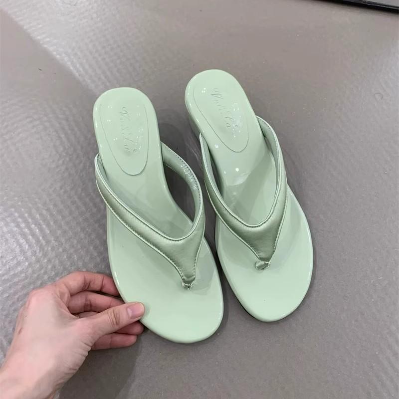 Temperament slope heel pinch foot flip-flop shoes women's shoes wear 2025 summer with skirt leopard print sandals high heel sandals