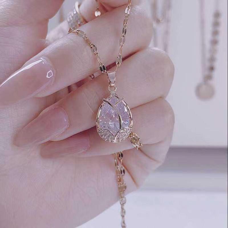 Korean Style Women s Tulip Necklace: Trendy Non-fading Titanium Steel Chain