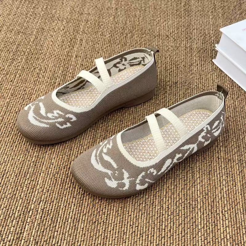 

New fly-woven women s casual shoes, soft soles are not tired, comfortable and versatile, medium mother shoes 40