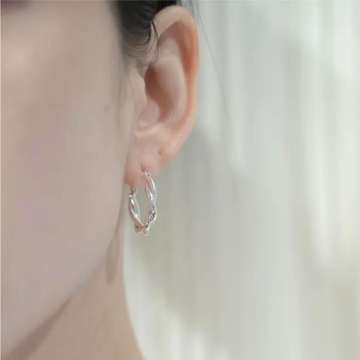 HR 17E_Twist Ring Earring (Silver 925)