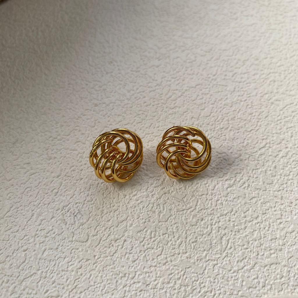 Simple Circle Earrings, Temperament, Versatile Design, High-End Earrings, Explosive Products, Daily Fashion Stud Earrings, Women