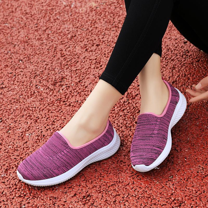 Lightweight and Breathable Women's Shoes Spring and Summer Fly-woven Mesh Sports Casual Running Shoes Lazy Pedal Middle-aged Mother Shoes