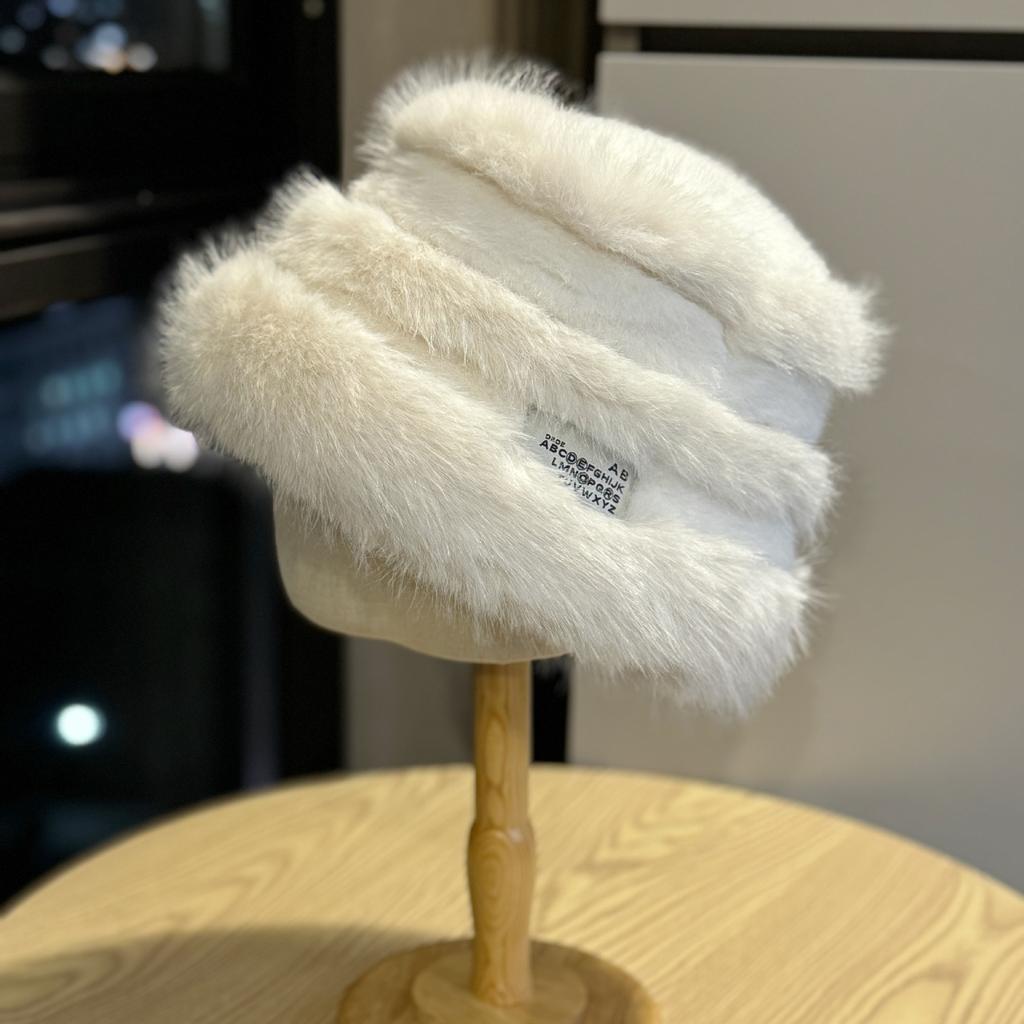 New Style Hat for Women Plush Ear Protection Warm Autumn and Winter Small Face Outdoor Windproof and Cold Resistant Baotou Hat for Women Trendy