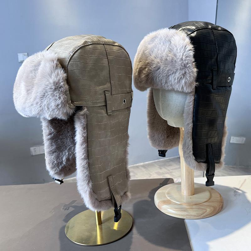 Leather Hat Lei Feng Hat Men's Winter Thickened Pilot Thermal Hat Women's Northeast Wind and Cold Cycling Ear Protection Locomotive Hat