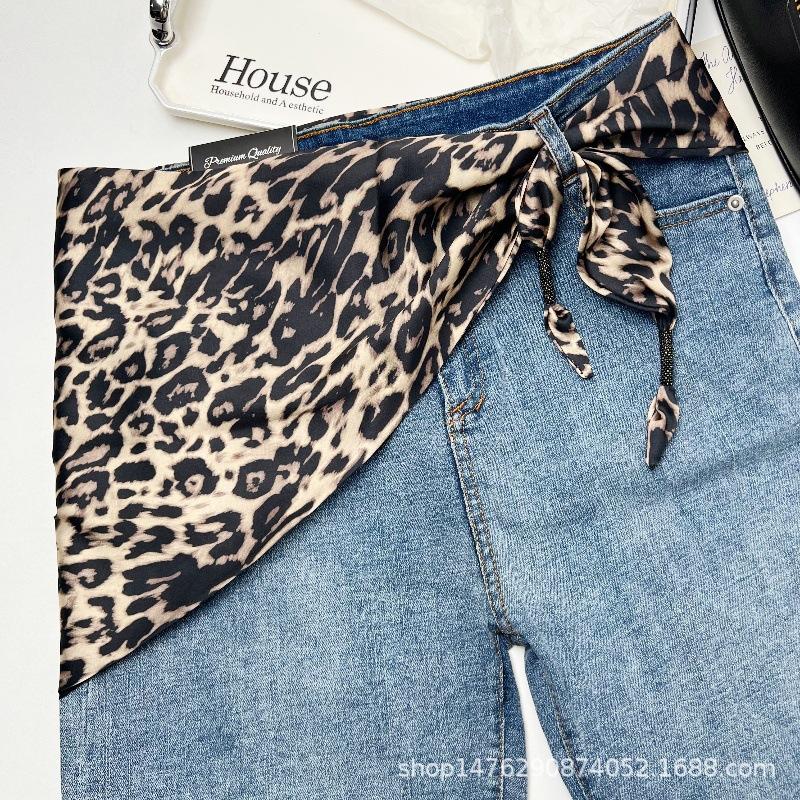 New high-end triangle scarf fashion silk scarf women's small square scarf spring and summer warm scarf thin scarf outside