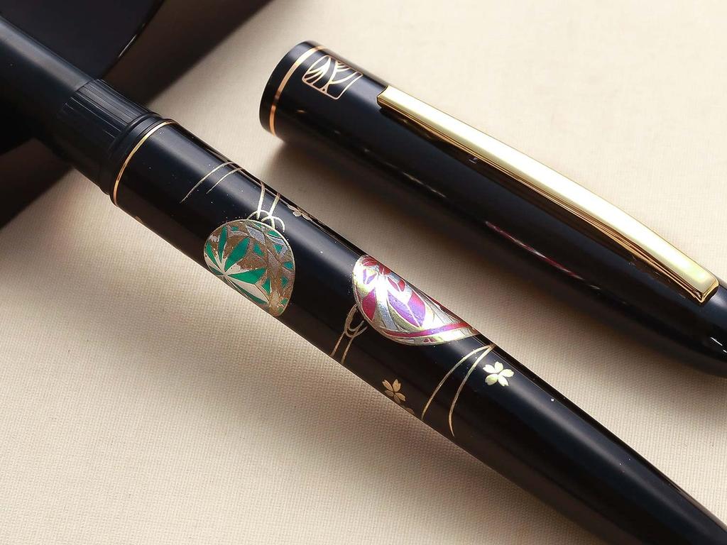 WANCHER Kuretake Modern Ball Play Ball Fountain Limited Edition Fountain Medium Maki-e Pen, [WANCHER Pen] (M Nib)