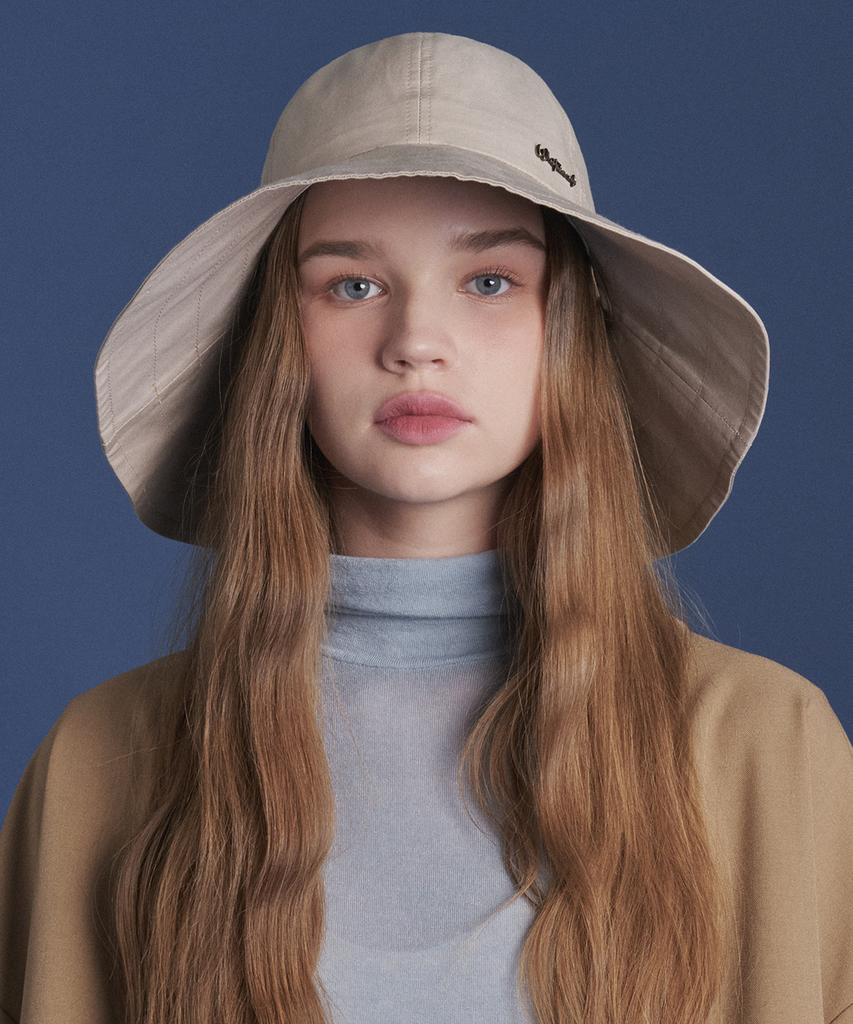 Hwaiteusaenjeu String Wide Bucket Hat Seville (5 Colors)
