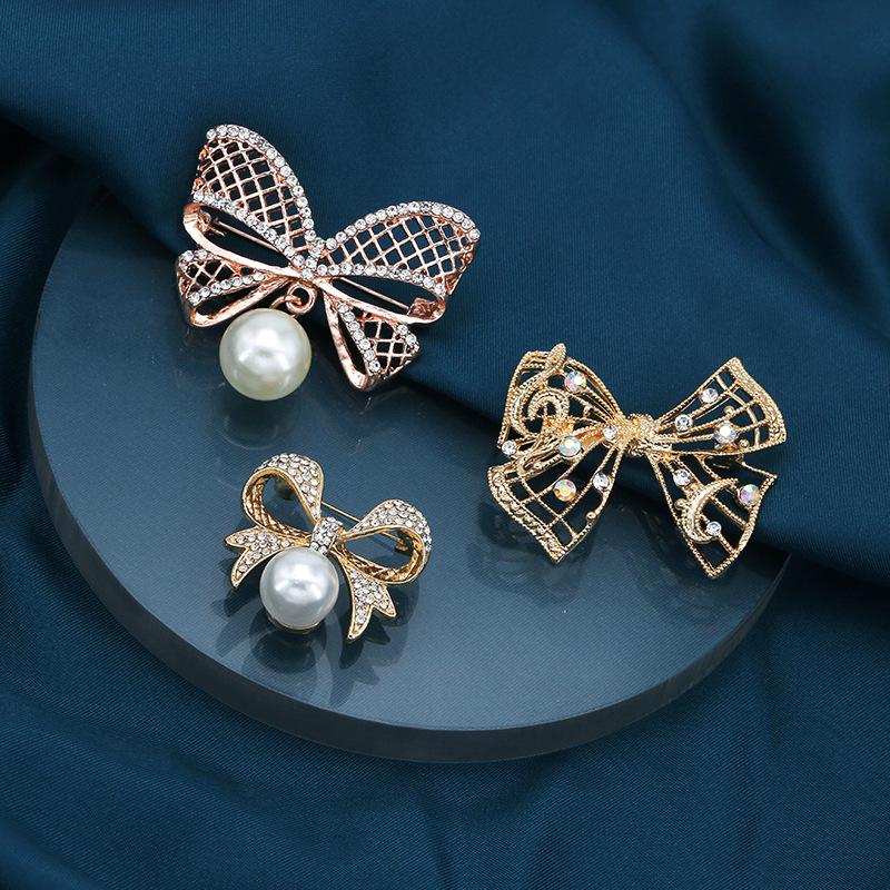 Elegante Broche de Borboleta de Pérola: Broche Versátil Anti-exposição para Vestuário Feminino da Moda