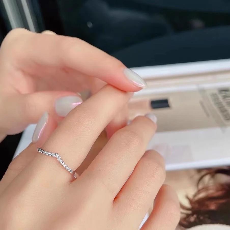 

S925 Sterling Silver V-Shaped Women s Ring - Minimalist Japanese & Korean Style with Zircon Diamonds US Size 9