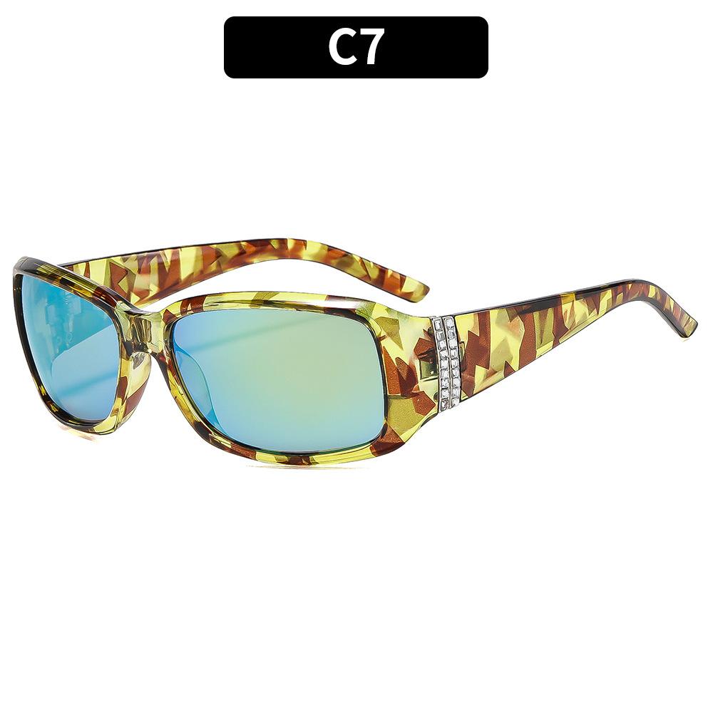 

Hot Classic Candy Color Luxury Sunglasses Women Trend Square Beach Accessories UV400 Diamond Shades as pictures