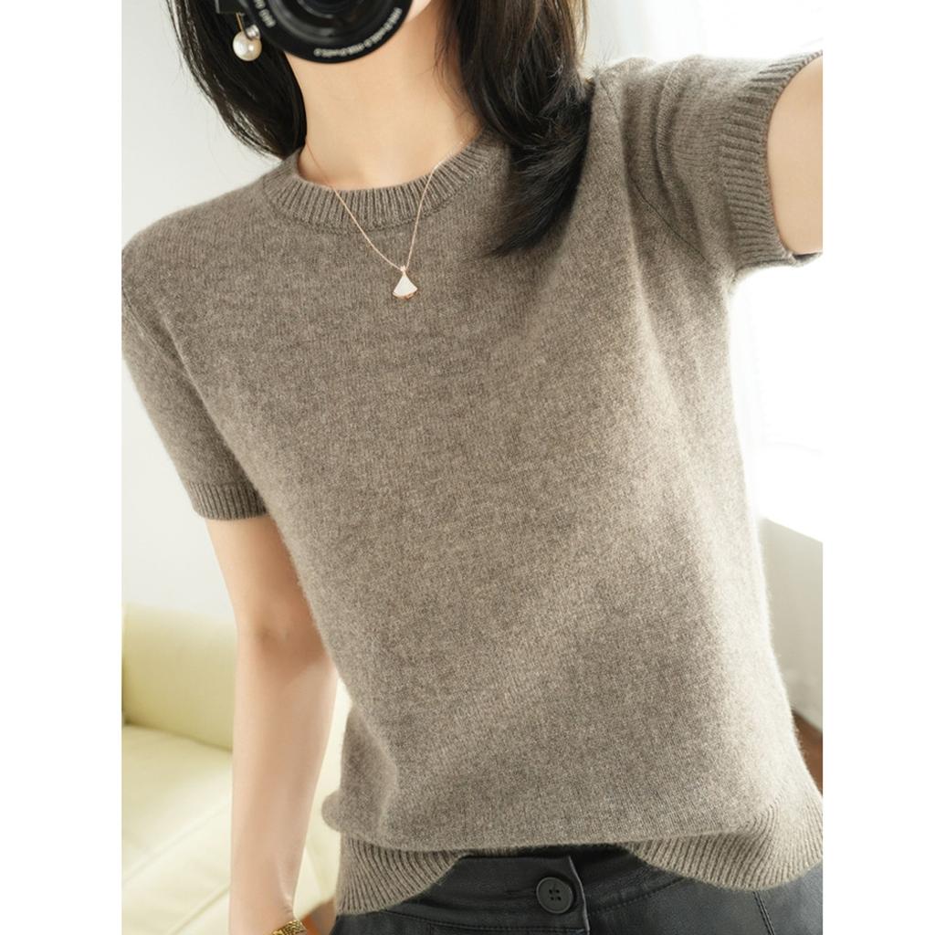 Women's Short Sleeved Knitted Sweater Round Neck Loose Thin Top