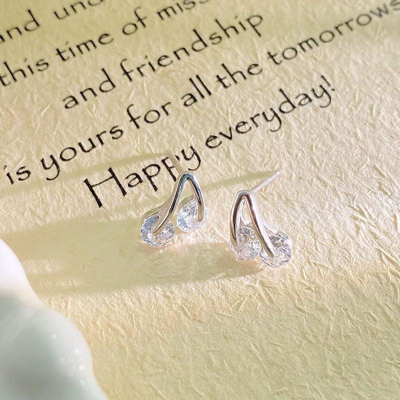 Cherry Earrings Exquisite High-end Temperament Earrings Earrings Daily Commuting Versatile Women