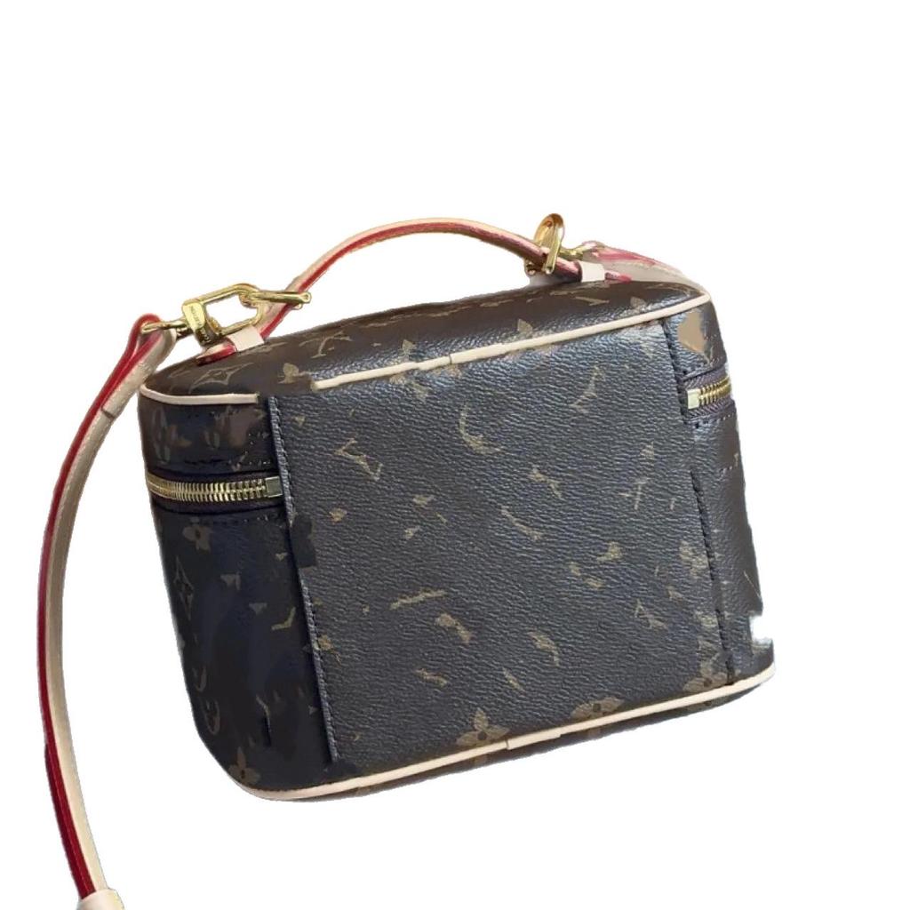 Sminkväska för kvinnor i äkta läder med stor kapacitet, crossbody-axelväska med presentförpackning