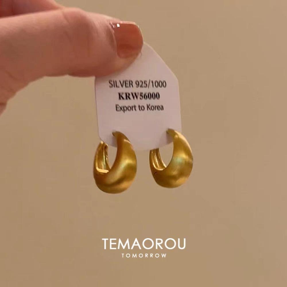 Golden Circle Earrings for Women 2025 New Ear Buckles, Light Luxury, High-end Sensory Ring Earrings, No Need To Pick Earrings When Sleeping