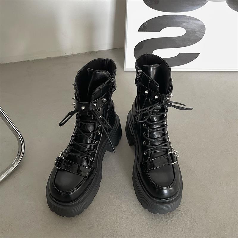 

Увеличьте высоту осенних милых и крутых коротких ботинок в британском стиле, черные, новогодние, универсальные, на платформе, ботинки Martin, женские, мотоциклетные, модные 35 чёрный