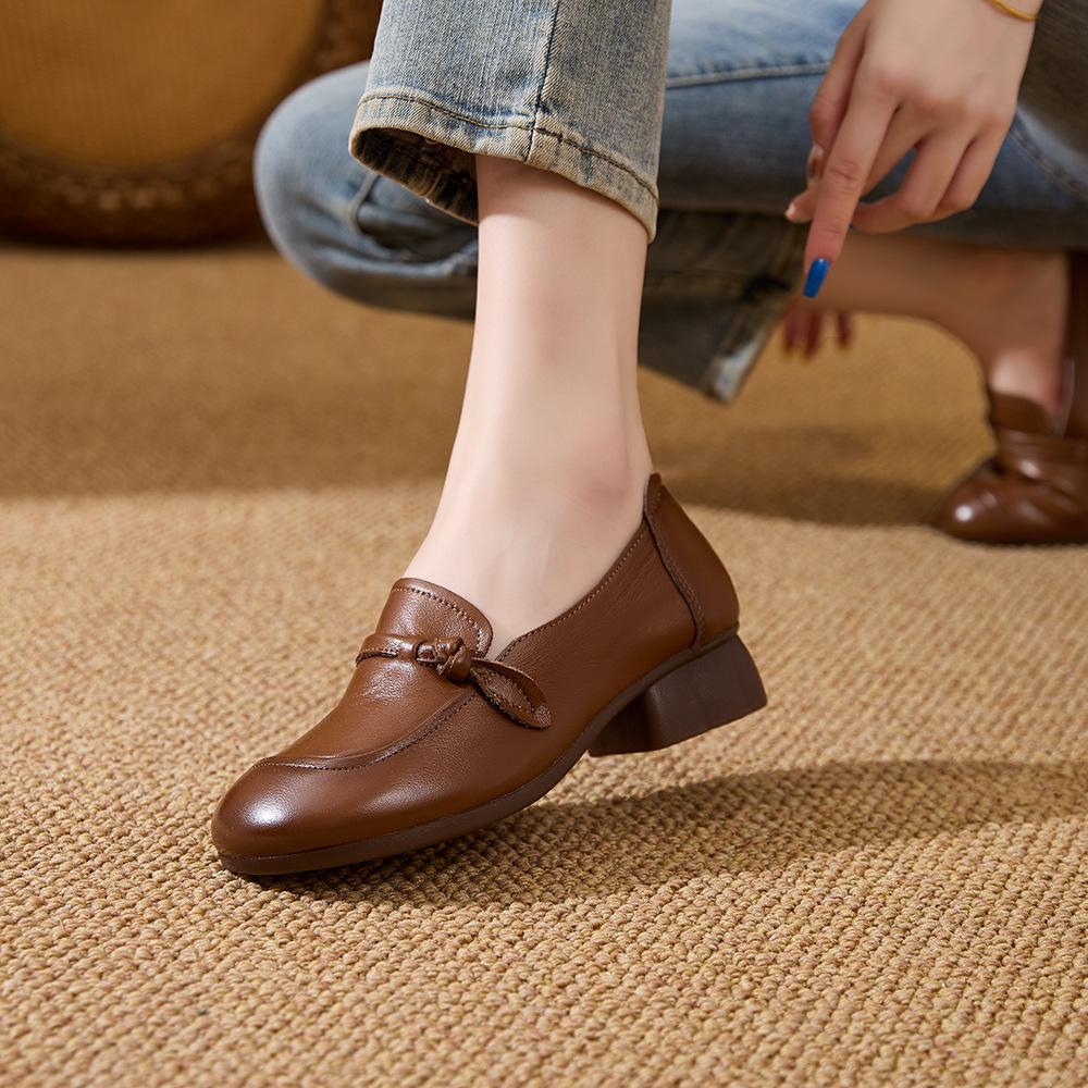Leather Soft-soled Mother Shoes Spring and Autumn New Women's Shoes Middle-aged and Elderly Single Shoes Middle Heel Comfortable Versatile 