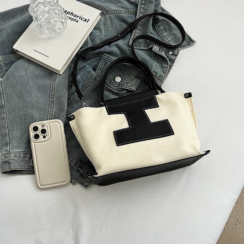 Корейская версия модной контрастной повседневной сумки-тоут для женщин на лето — фото 5