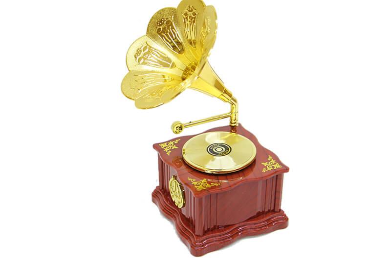 

Граммофон Мини с музыкой