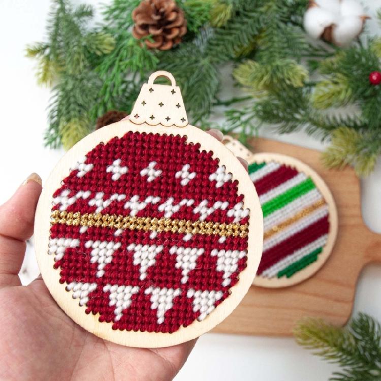 Runde Holz-Kreuzstich-Dekorations-Kits für DIY-Weihnachtsbaumschmuck