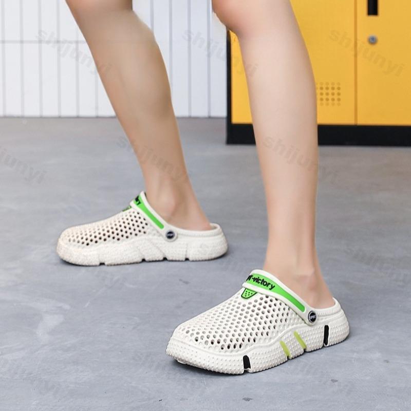 Fashion Men's Fashion Trend Summer Hollow Breathable Non Slip Slippers 2025 New Style Casual Outdoor Beach Comfortable Soft sole Sandals