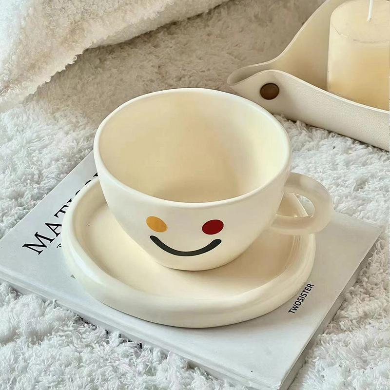 Creative Smiley Cup Ceramic Mug Milk Tea Coffee Cup Mark Cup Unique Gifts