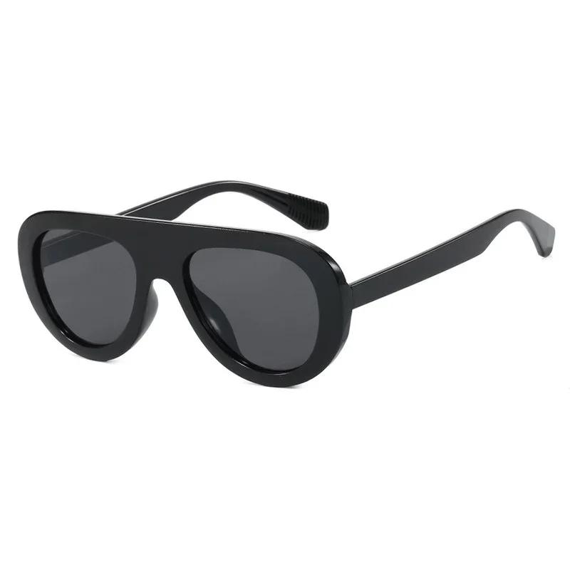 Vintage Sunglasses For Women Fashionable Deep Green Golden Gradient Glasses Trendy Glasses For Both Men Women Sunglasses Women